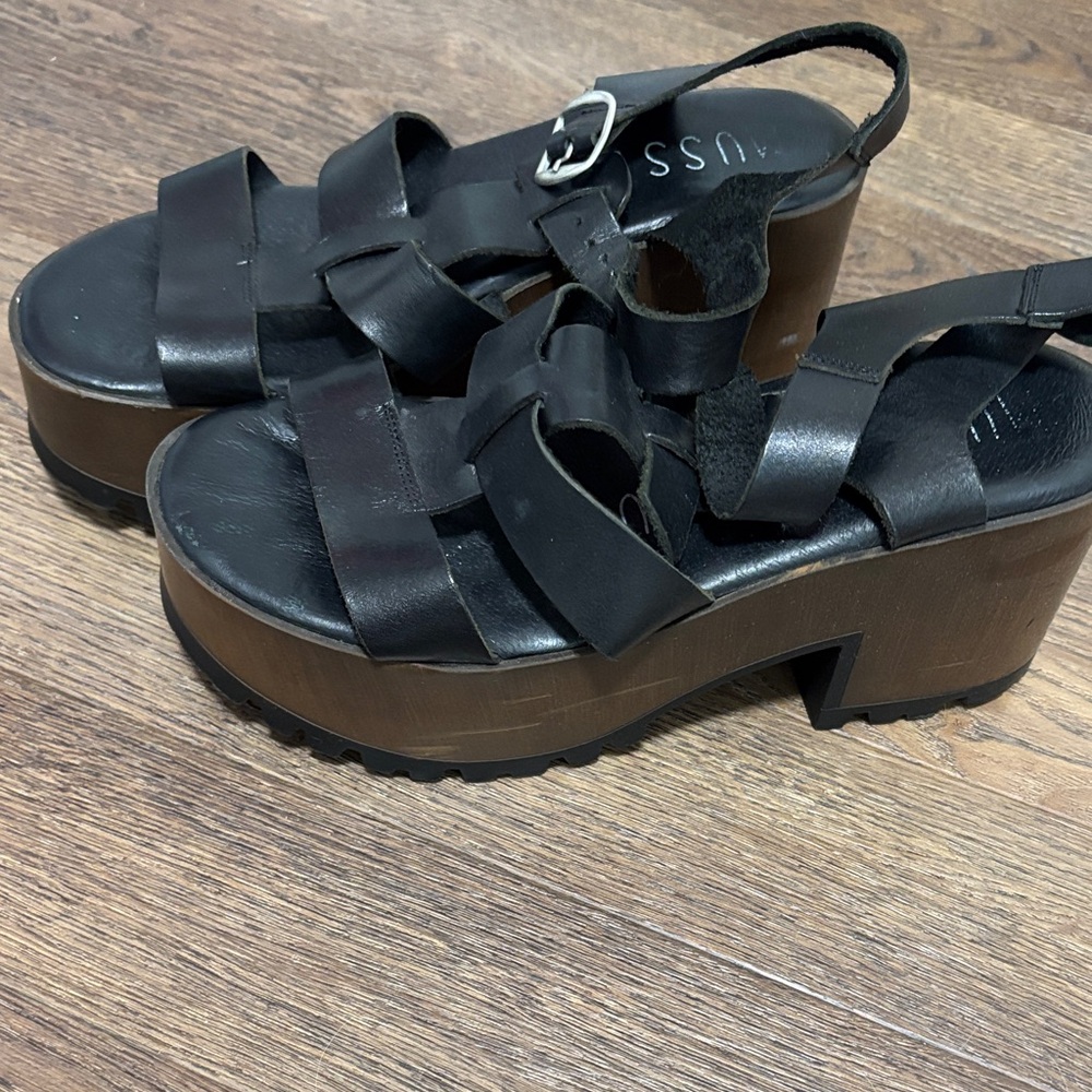 Musse & Cloud Black Platform Sandals